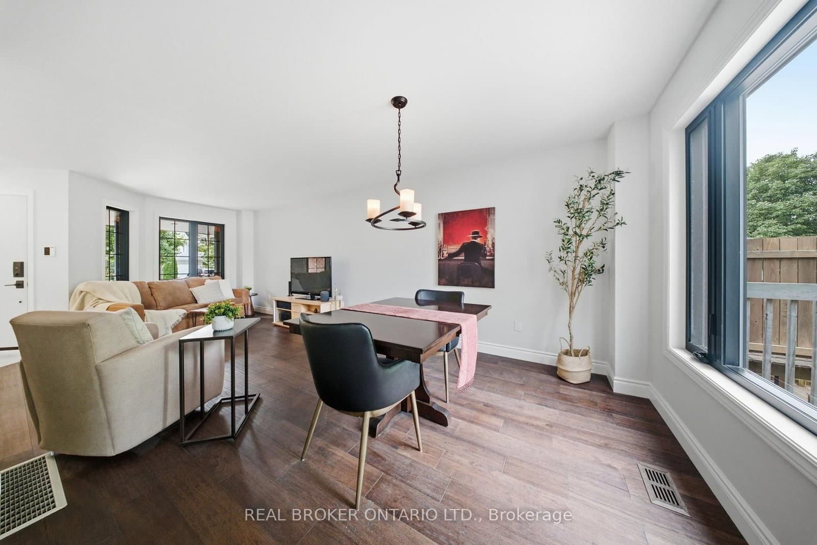 19 Boulder Crescent thumbnail 12