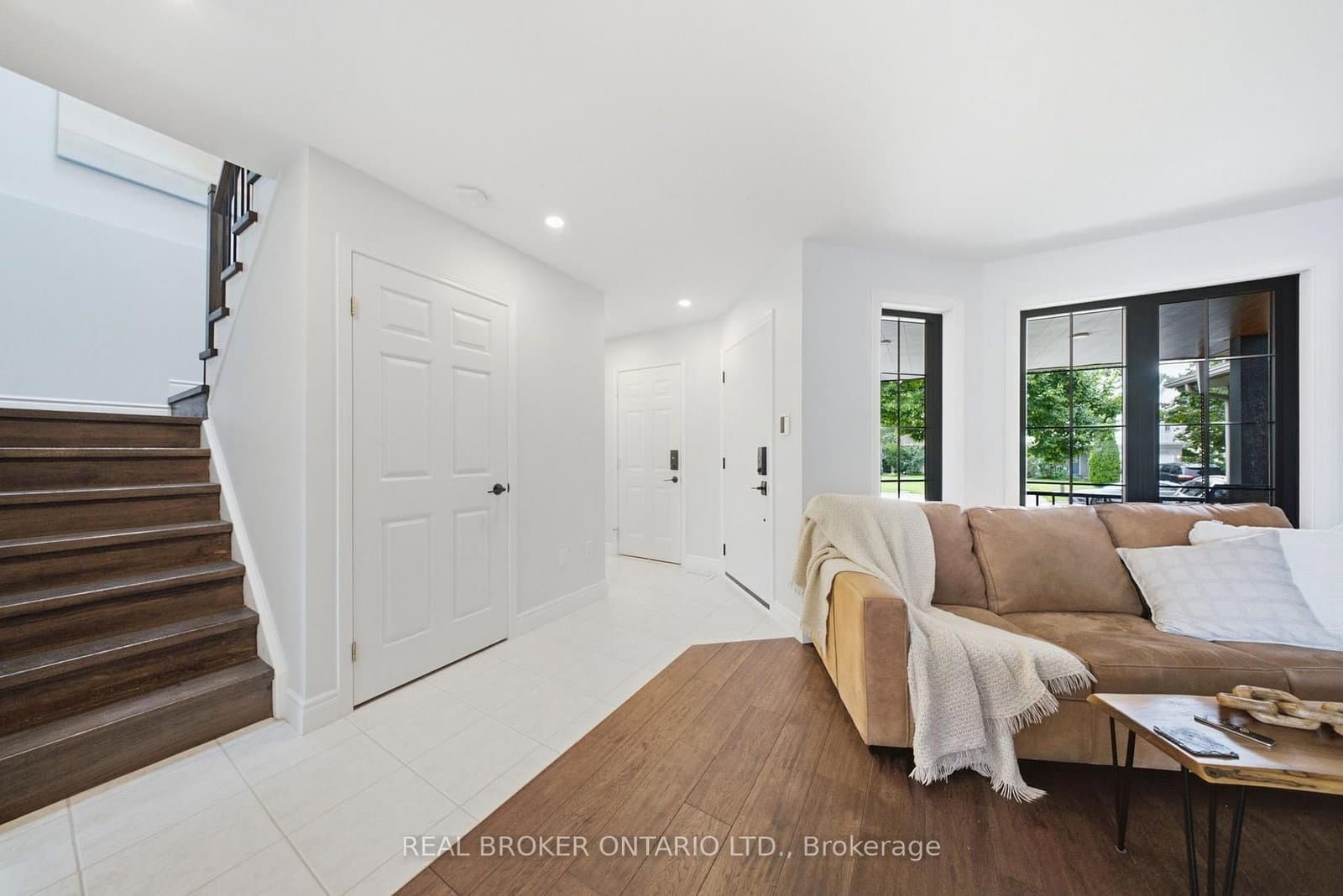 19 Boulder Crescent thumbnail 18