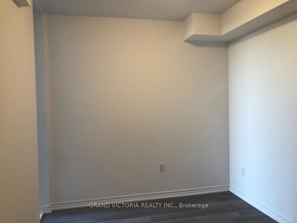 460 Dundas Street E, Unit 212 thumbnail 15