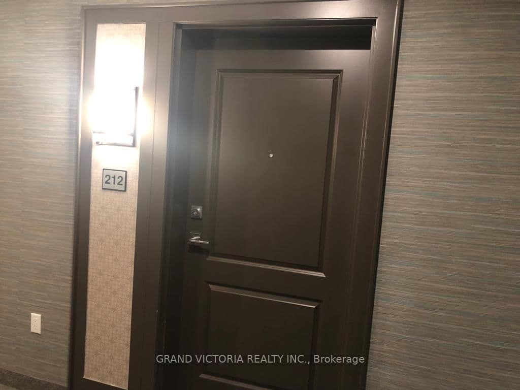 460 Dundas Street E, Unit 212 thumbnail 4