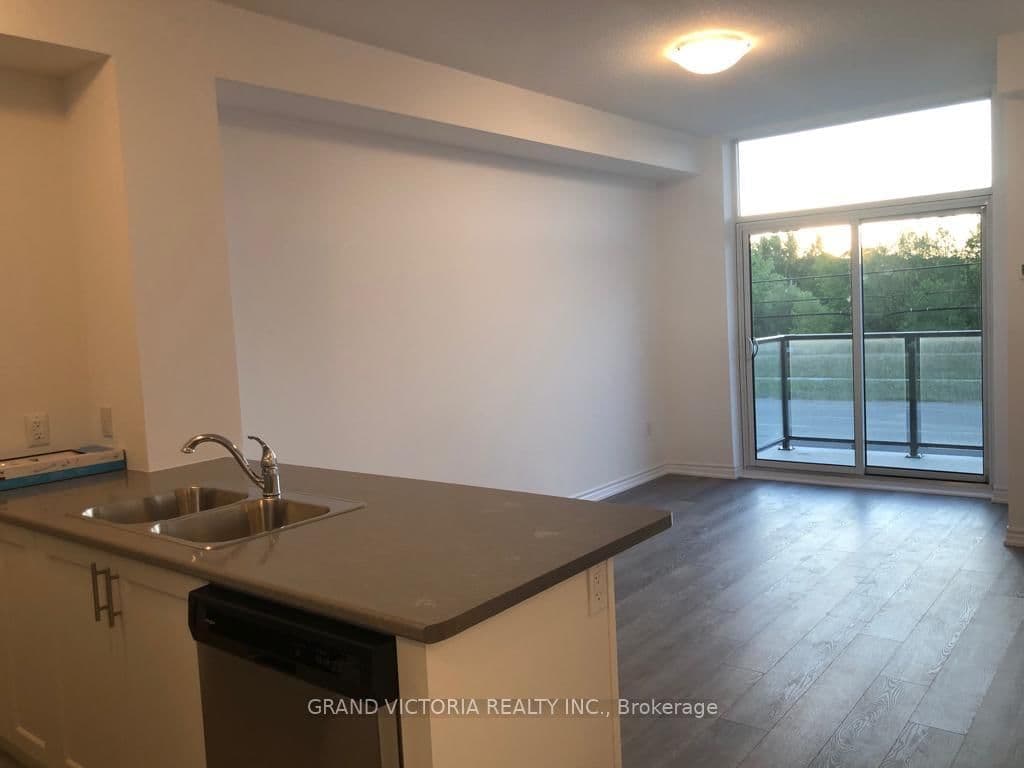 460 Dundas Street E, Unit 212 thumbnail 9