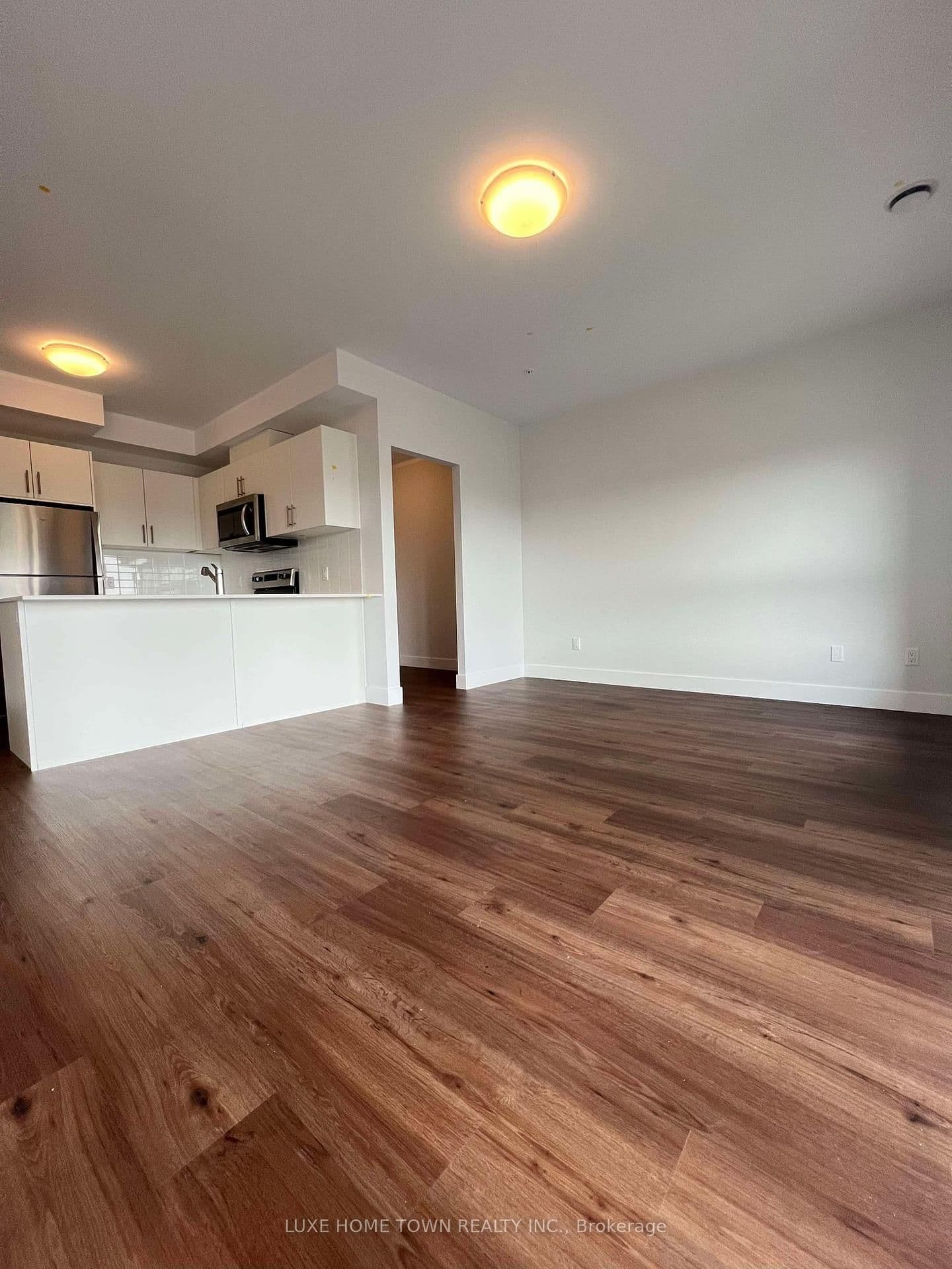 1000 Lackner Place, Unit 606 thumbnail 3