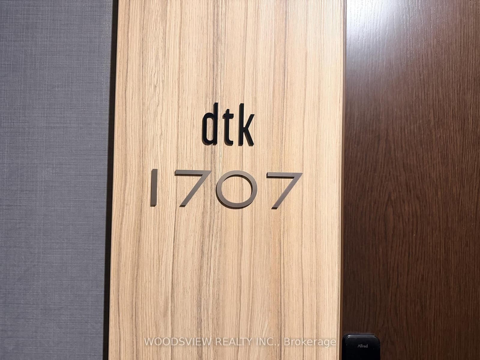 60 Frederick Street, Unit 1707 thumbnail 3