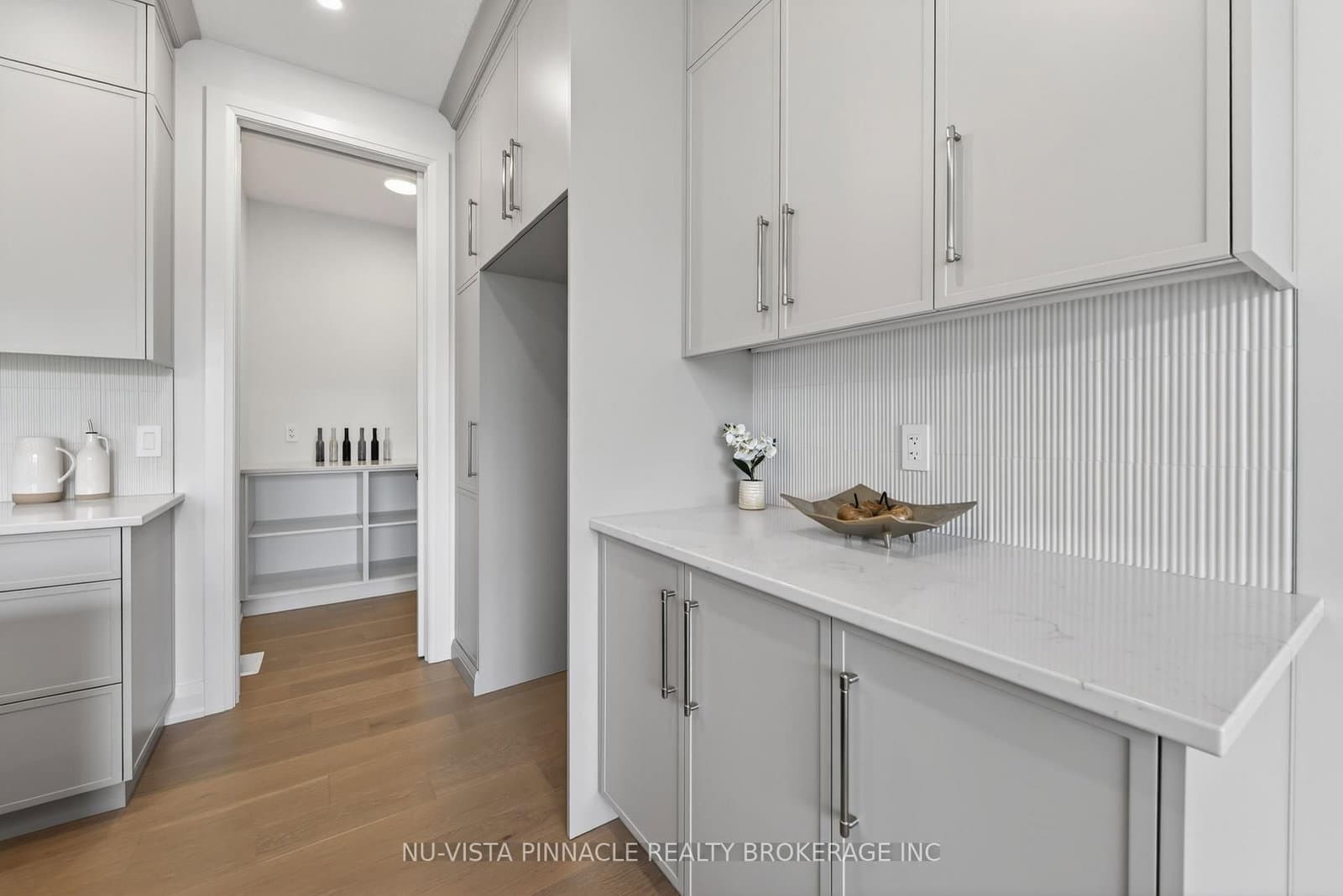 6875 Heathwoods Avenue thumbnail 12
