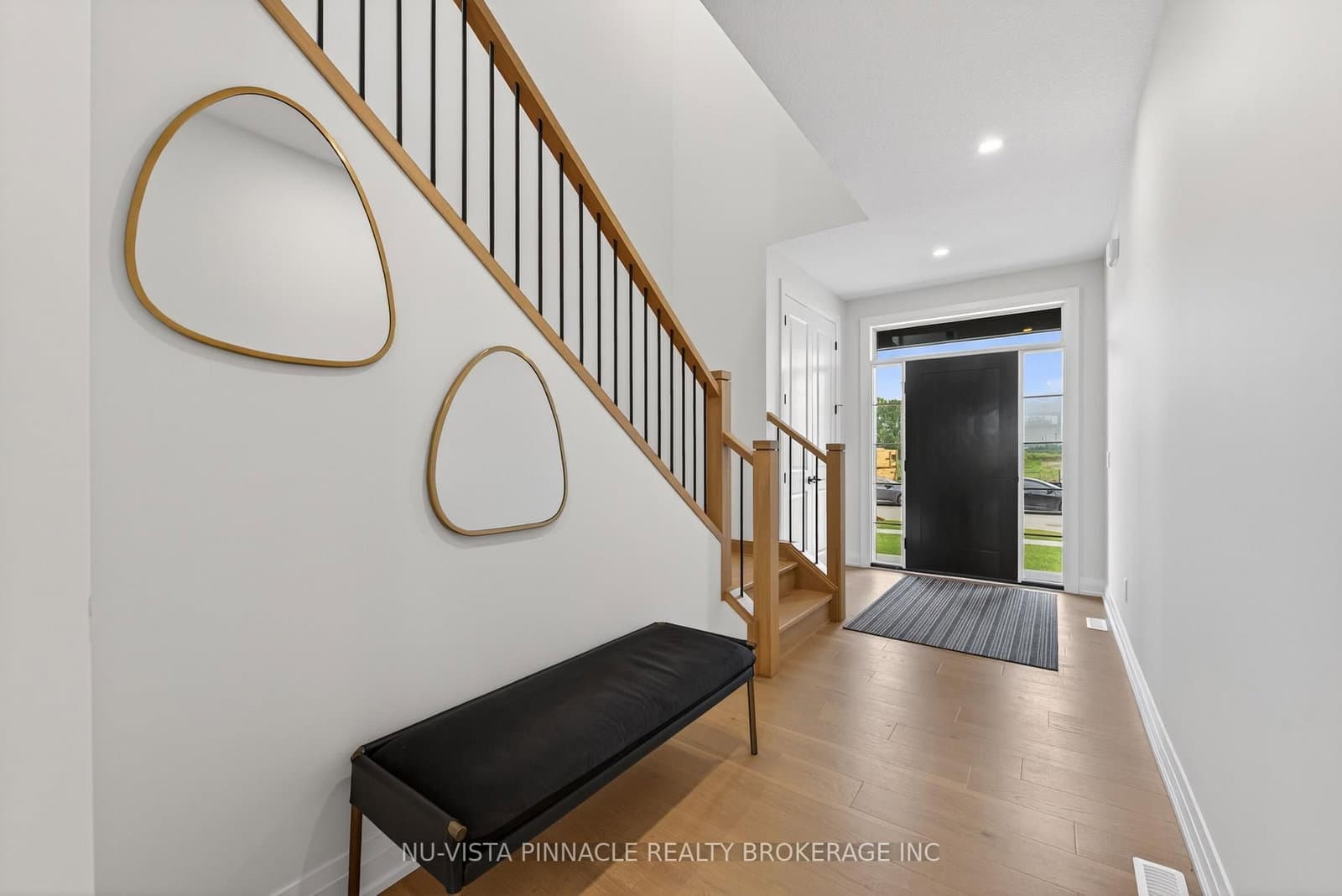 6875 Heathwoods Avenue thumbnail 4