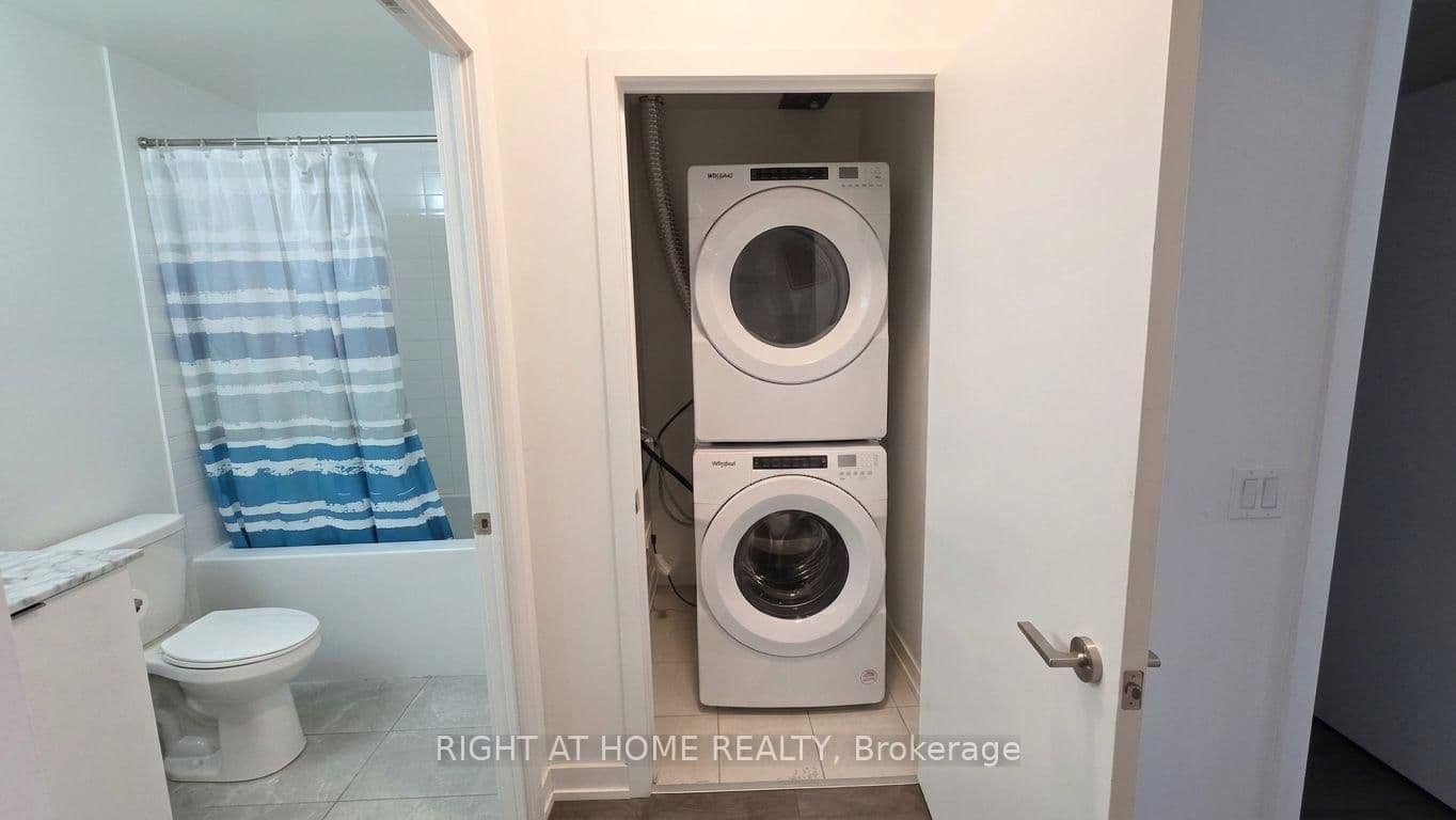 55 Duke Street W, Unit 412 thumbnail 7