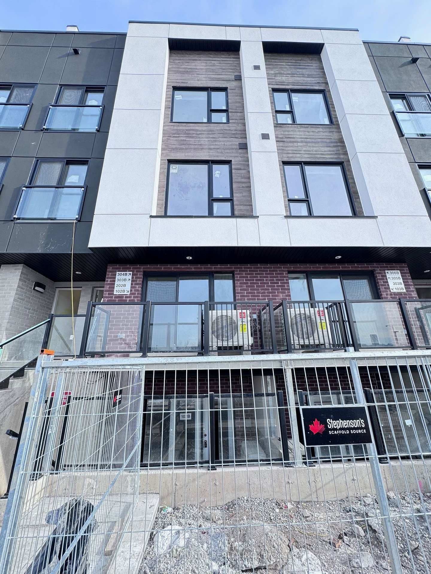 16 Melbourne Avenue, Unit 102B - Image 1