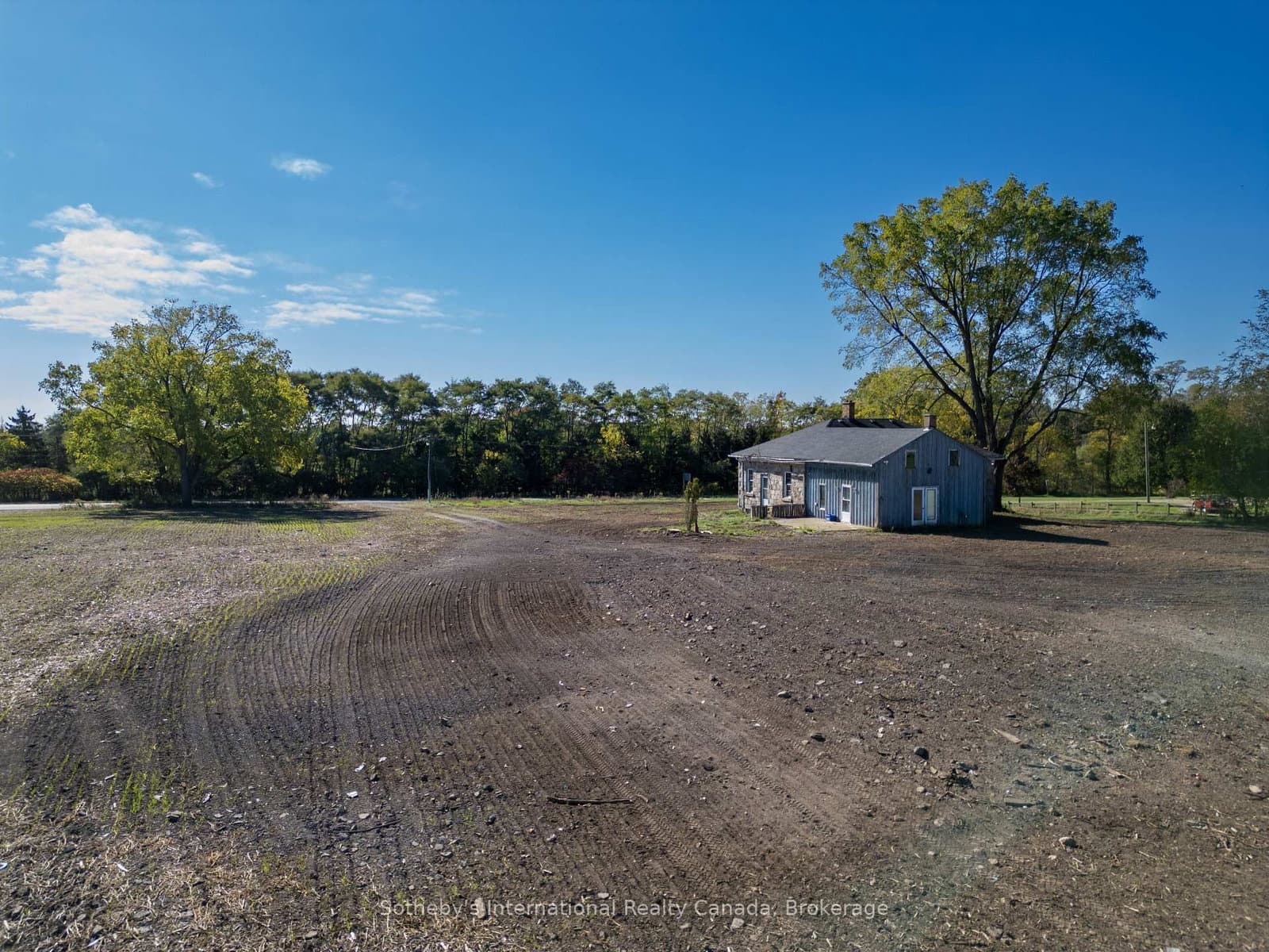 343 Blue Lake Road thumbnail 4