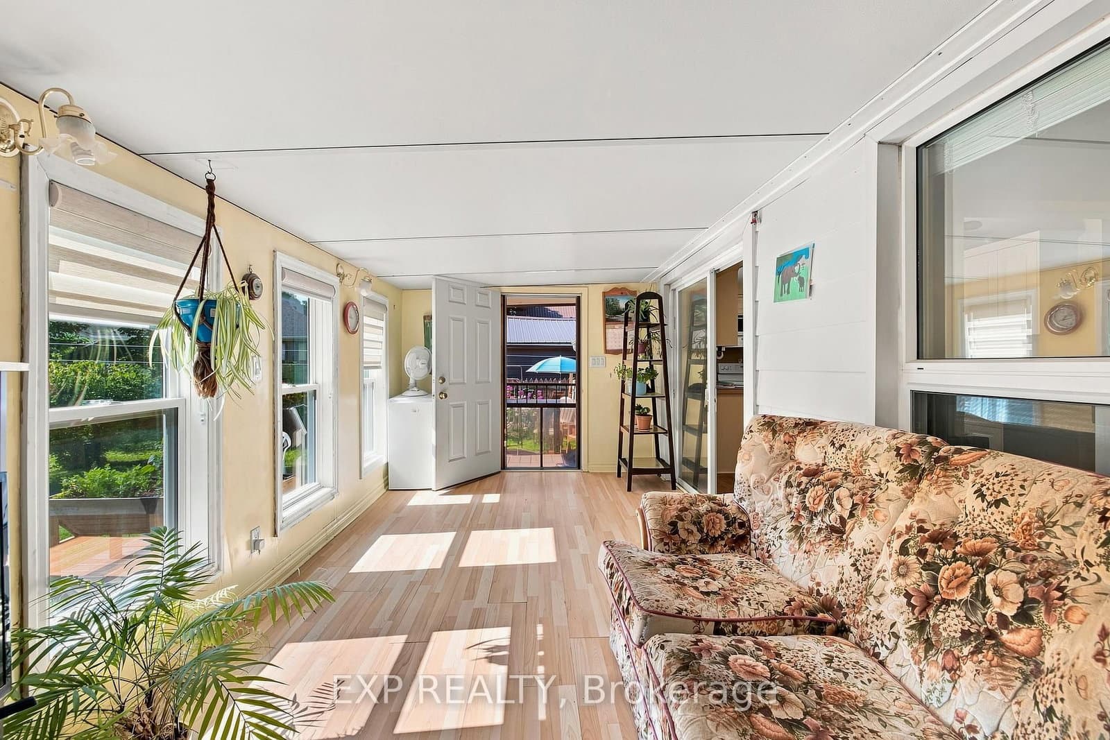 250 Albert Street thumbnail 12