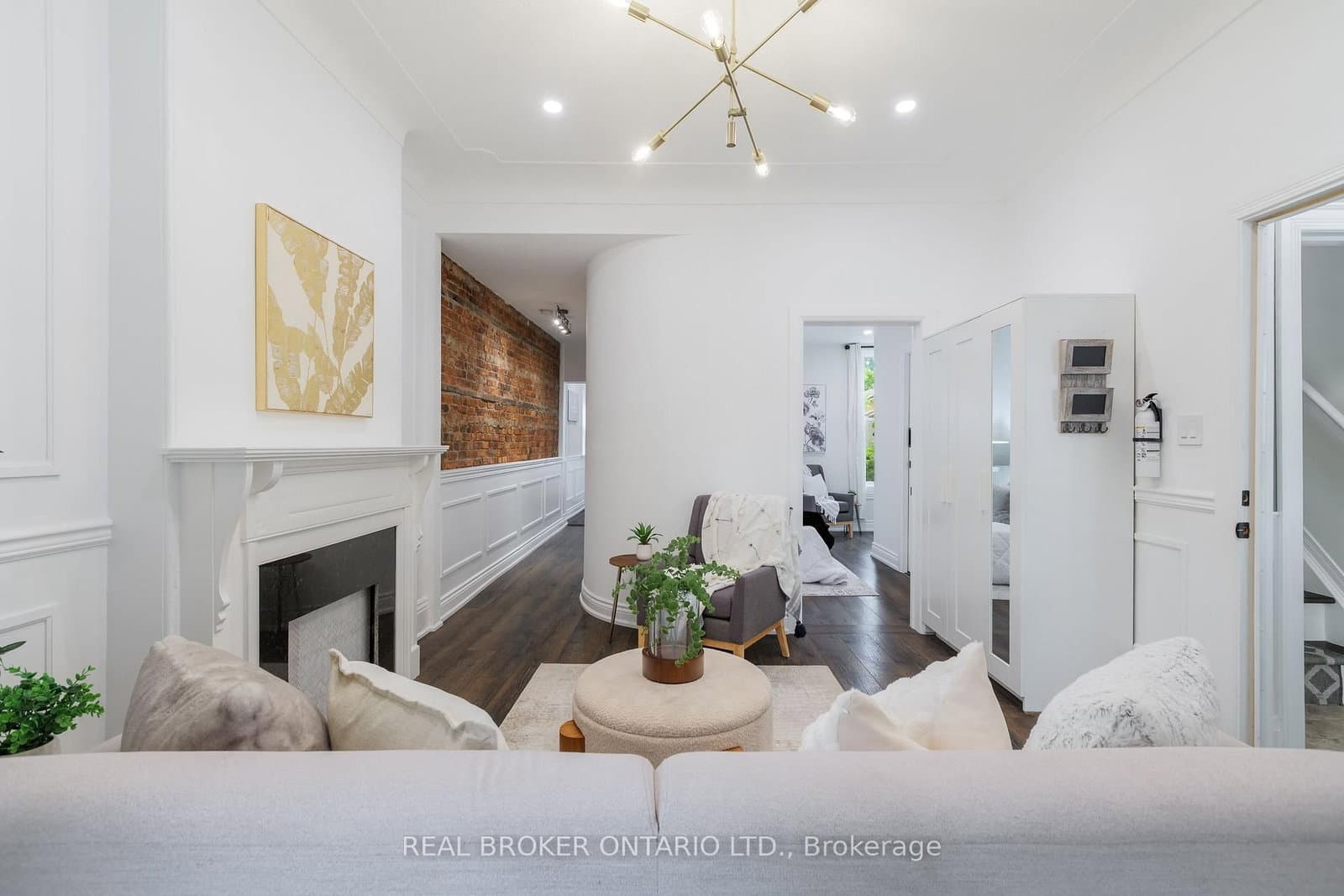 46 Murray Street E thumbnail 5