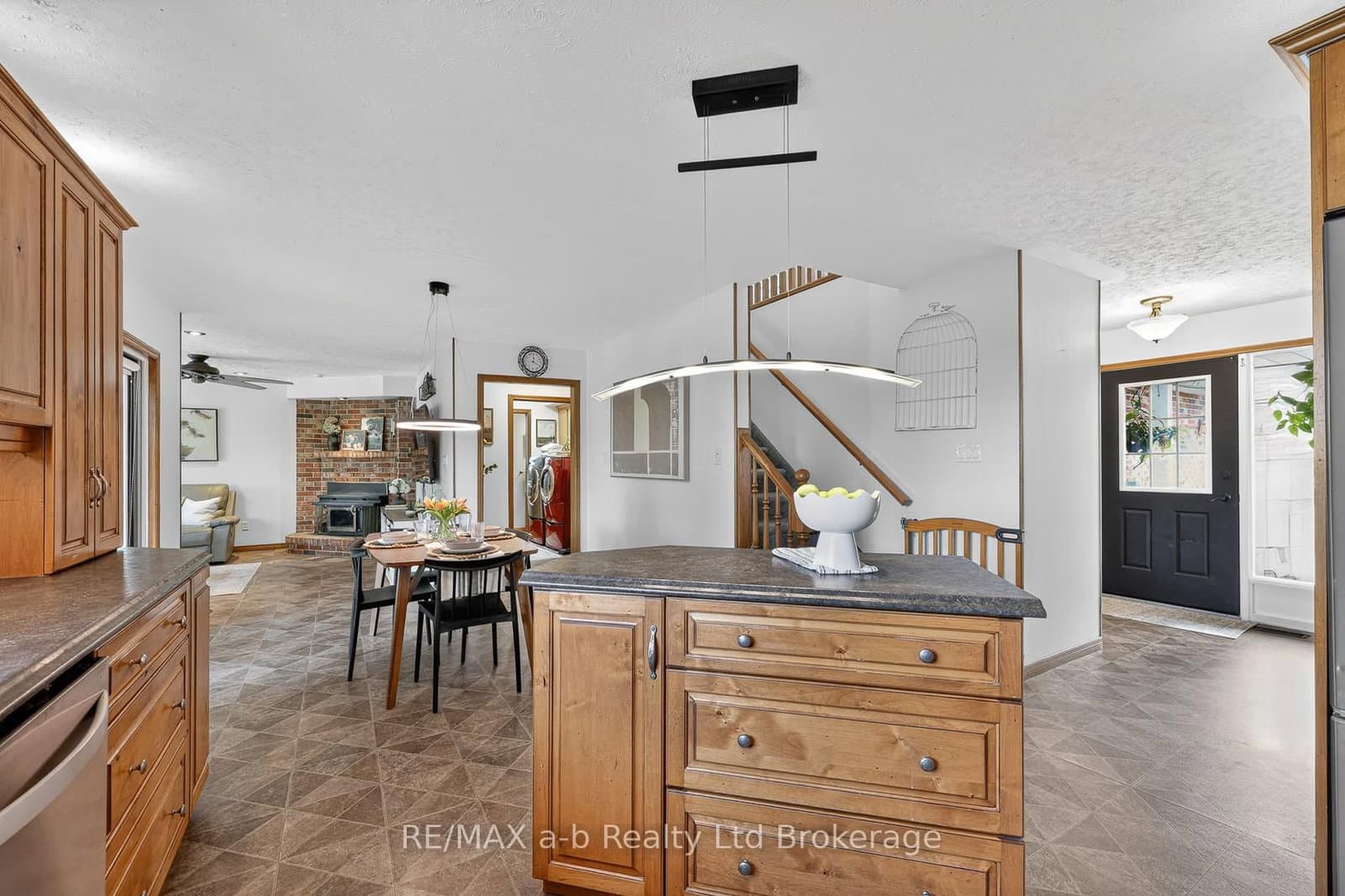 403745 Union Road thumbnail 12
