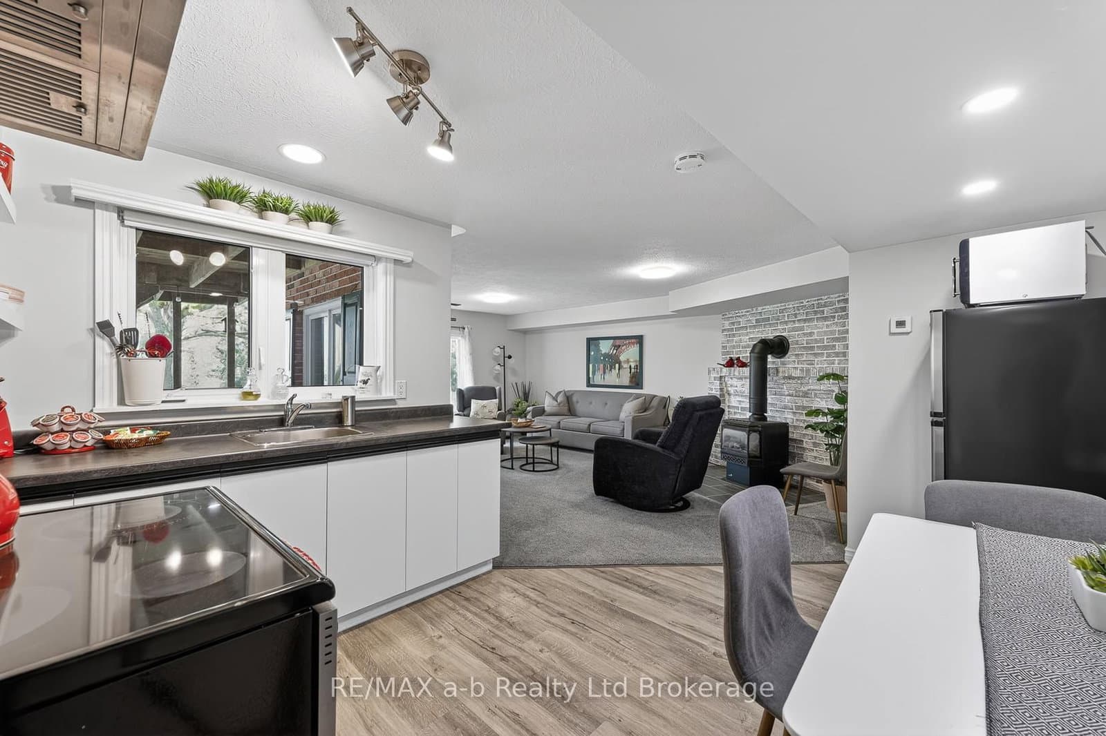 403745 Union Road thumbnail 28