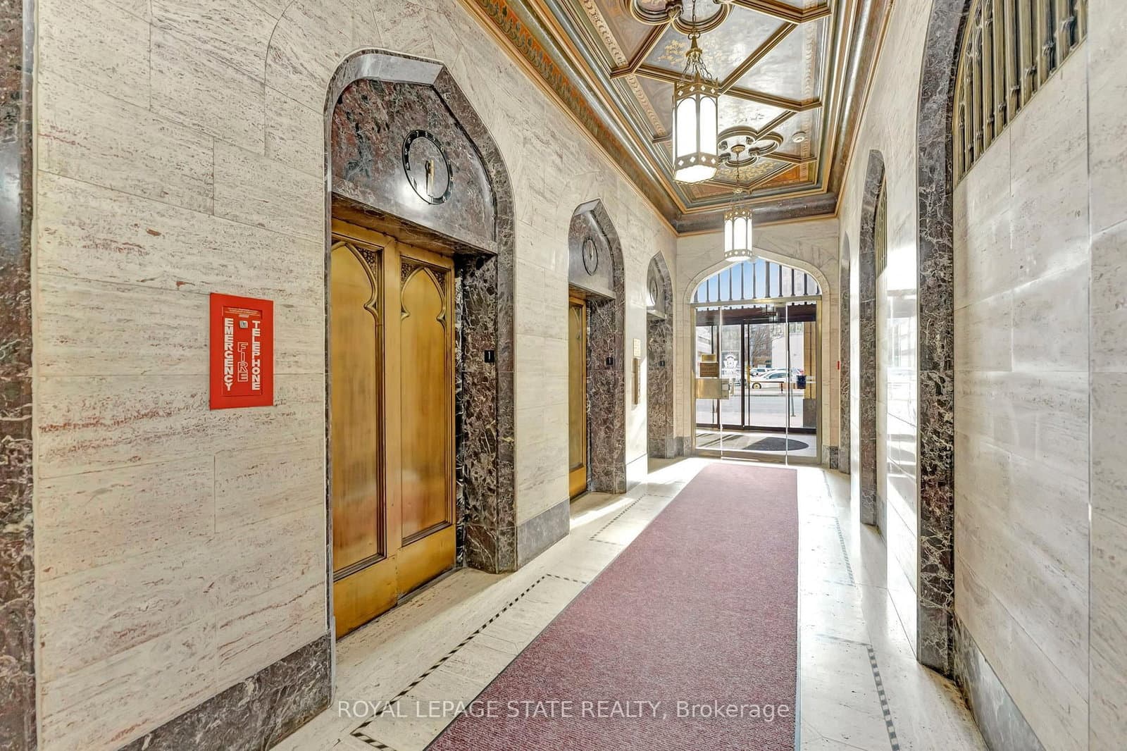 36 James Street S, Unit 701 thumbnail 10