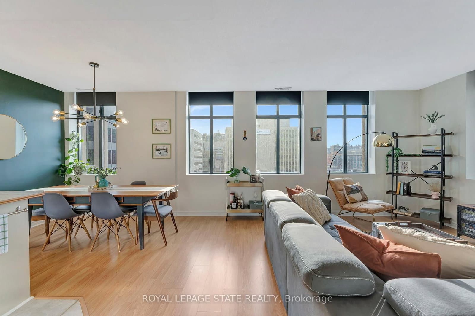 36 James Street S, Unit 701 thumbnail 20