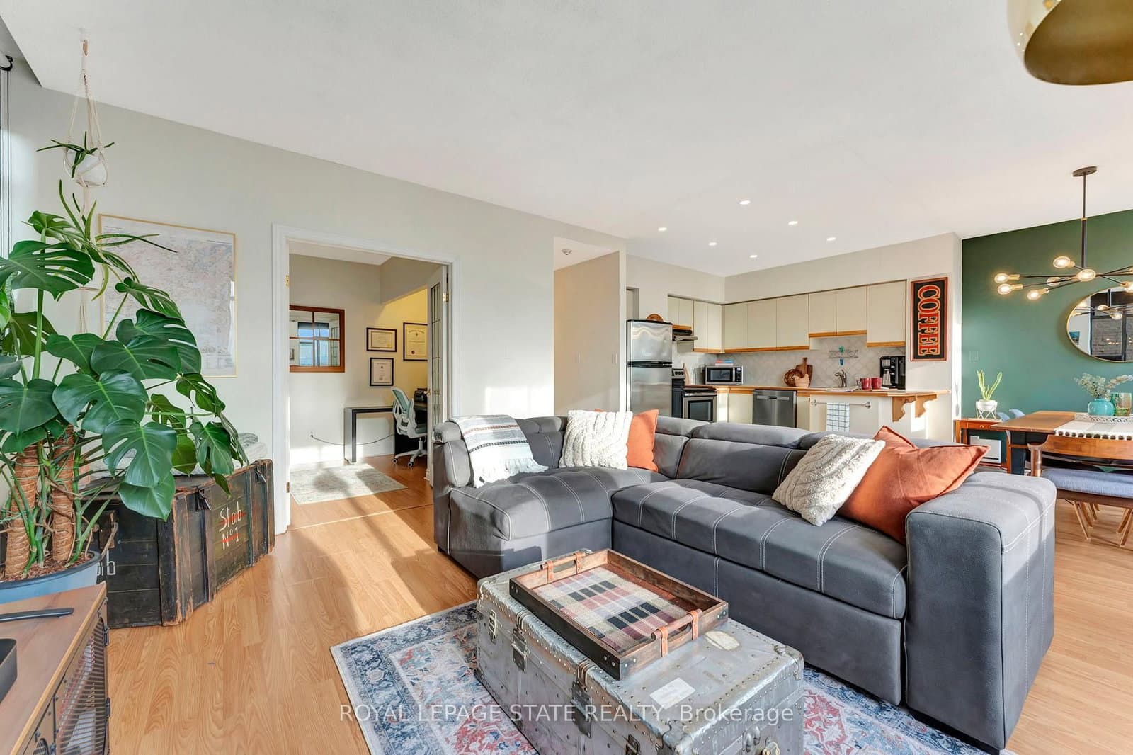 36 James Street S, Unit 701 thumbnail 27