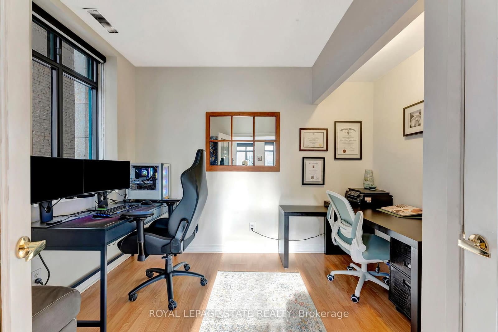 36 James Street S, Unit 701 thumbnail 36