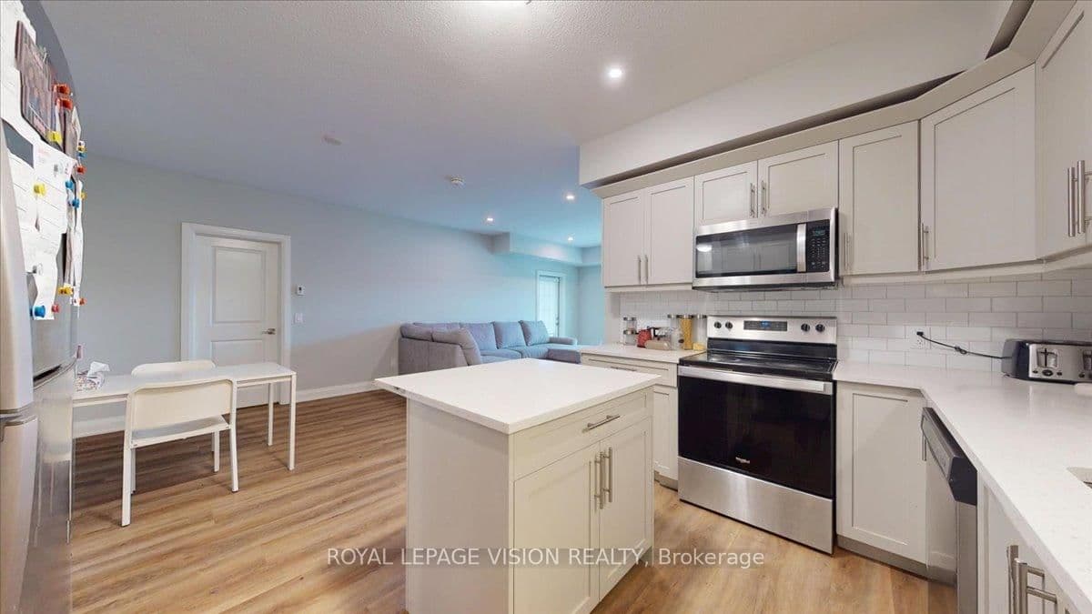 120 Summersides Boulevard, Unit 207 thumbnail 12