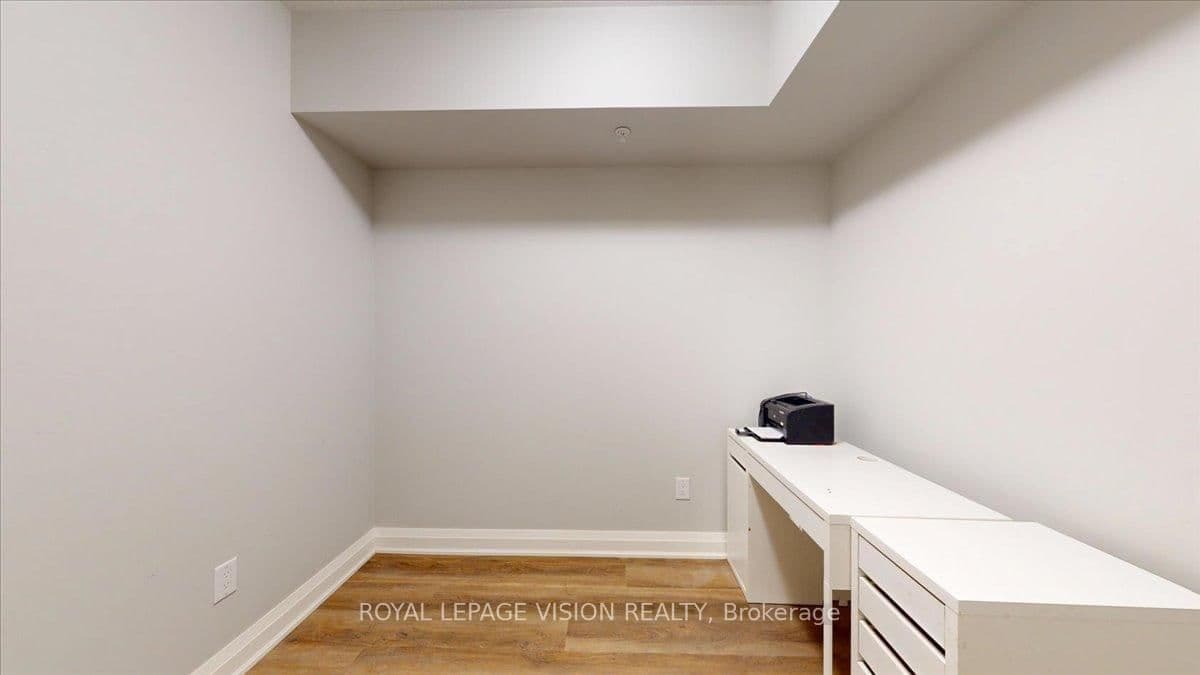 120 Summersides Boulevard, Unit 207 thumbnail 25
