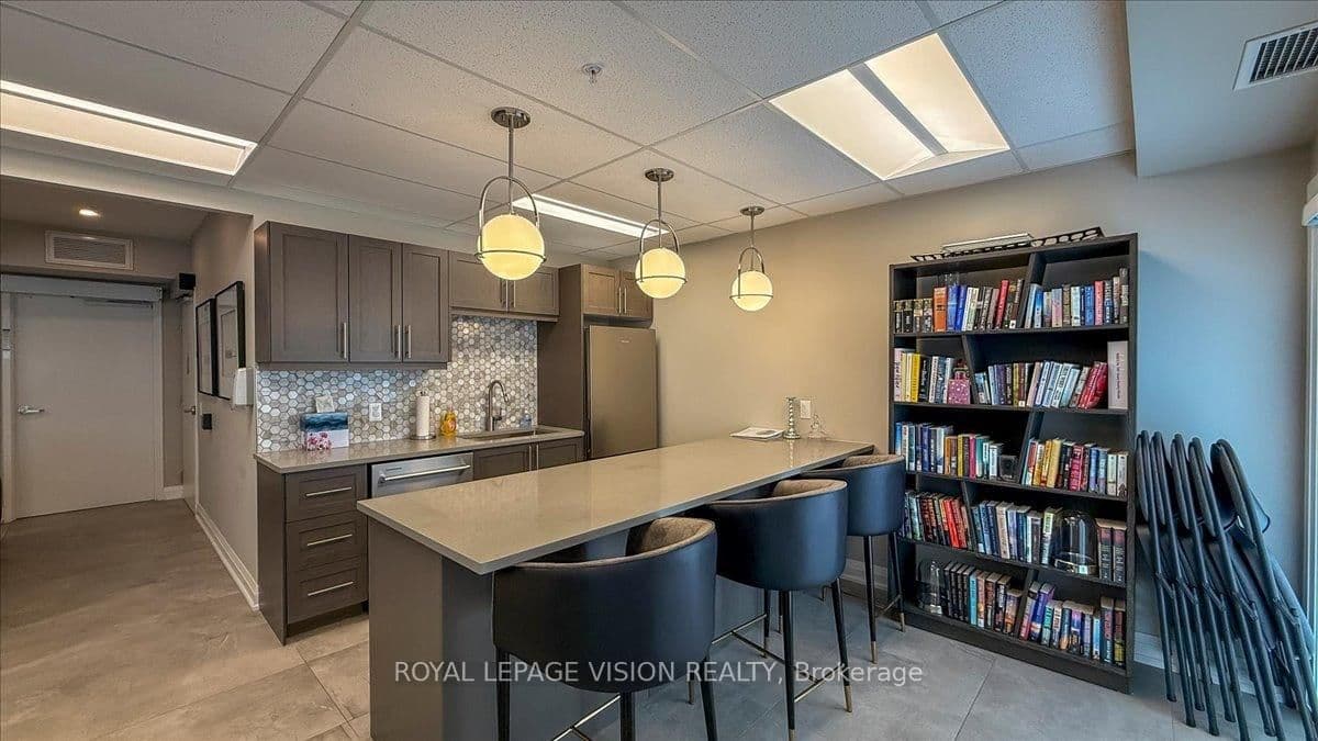 120 Summersides Boulevard, Unit 207 thumbnail 28