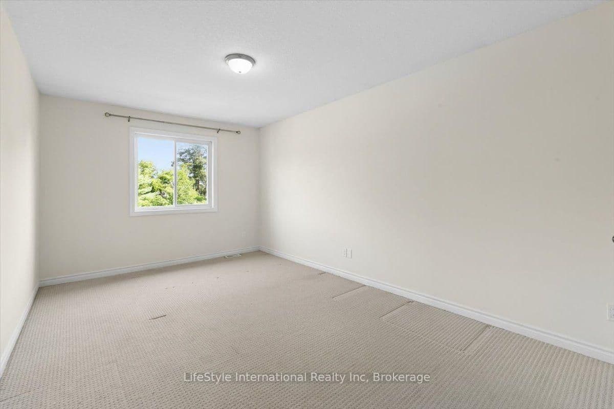 242 Moorlands Crescent S thumbnail 26