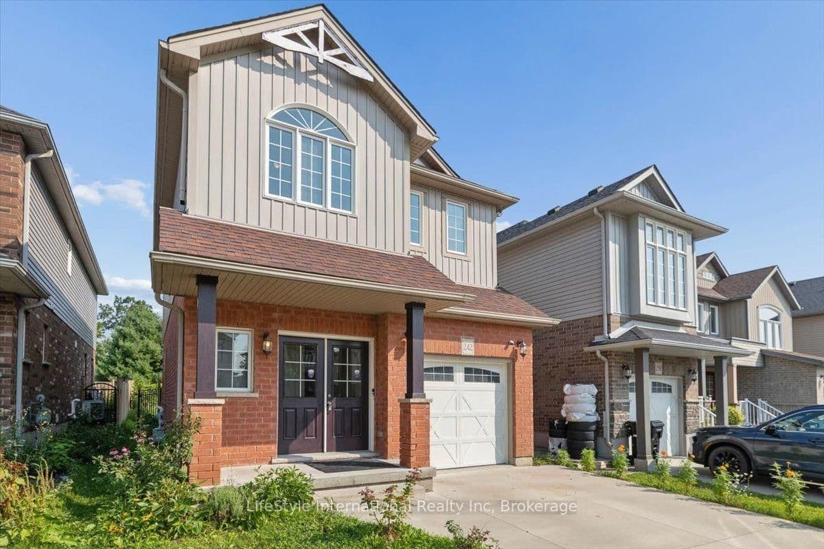 242 Moorlands Crescent S thumbnail 3