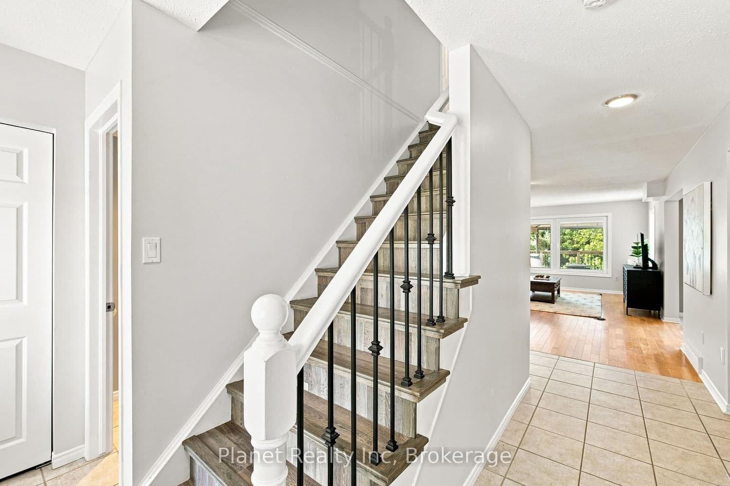 41 Boulder Crescent thumbnail 16