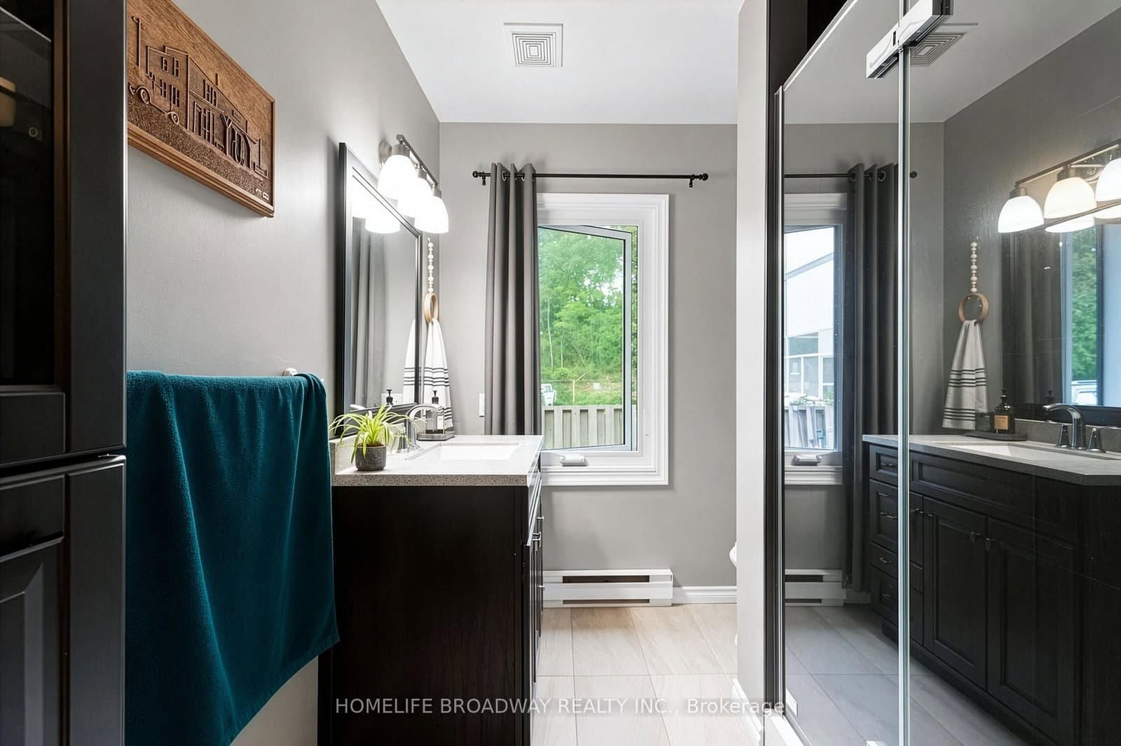 255 Robinson Street N thumbnail 18