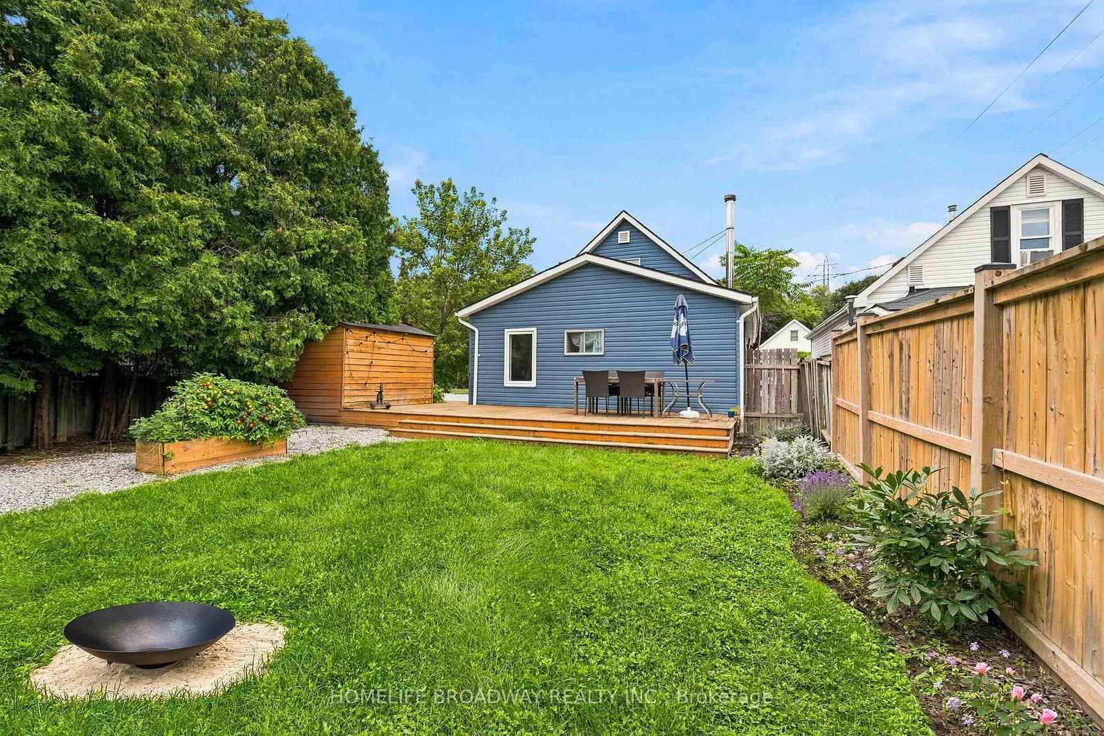 255 Robinson Street N thumbnail 5