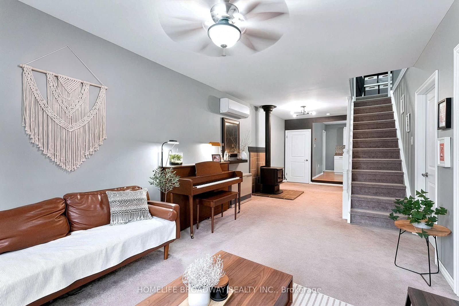 255 Robinson Street N thumbnail 8
