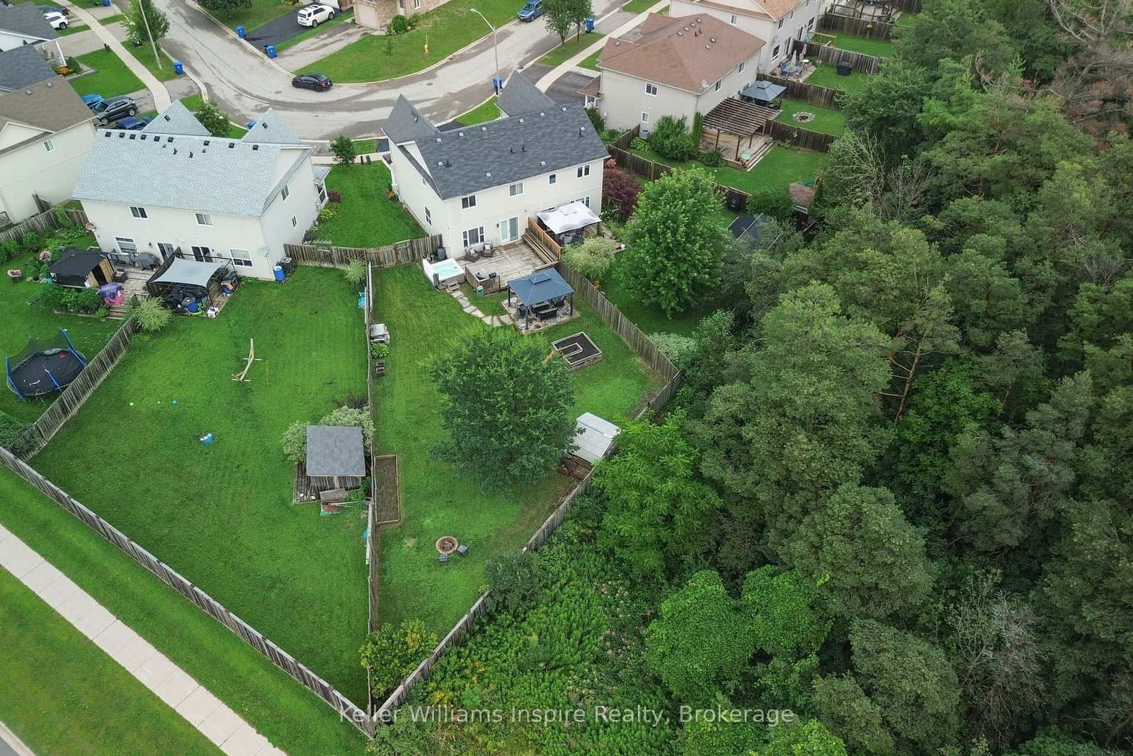 352 Orvis Crescent thumbnail 40