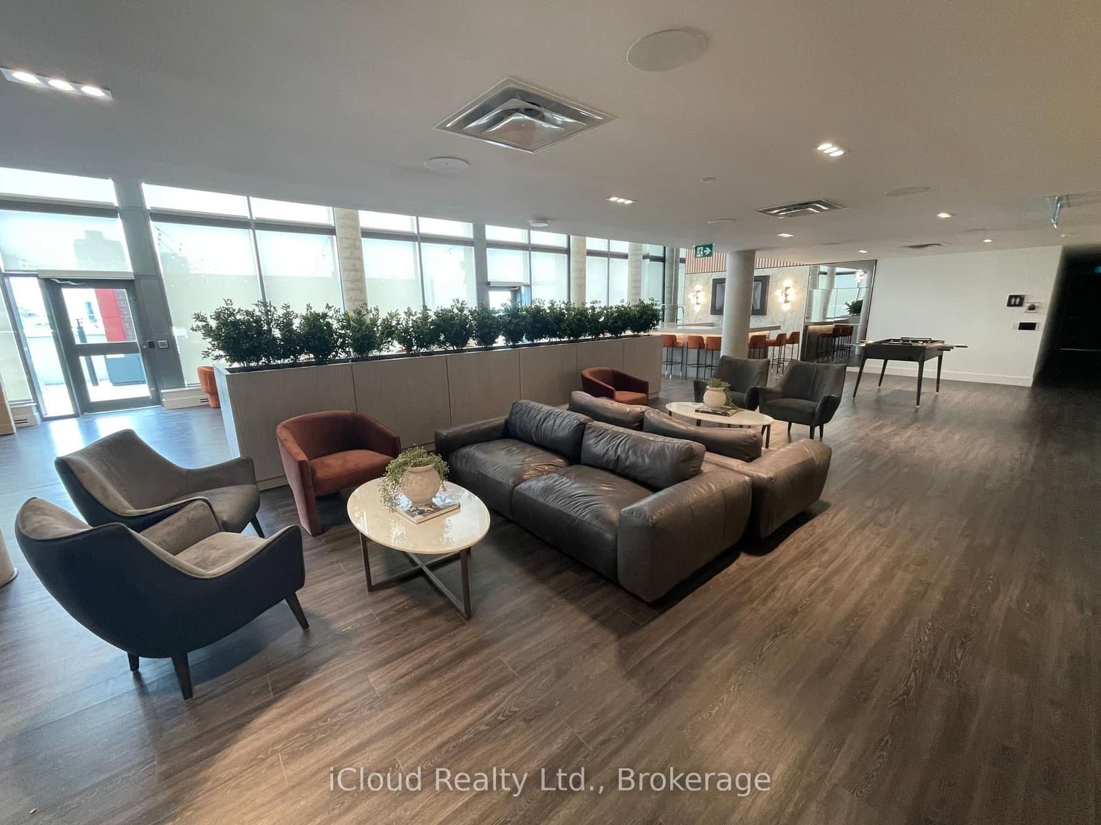 15 Wellington Street S, Unit 211 thumbnail 2