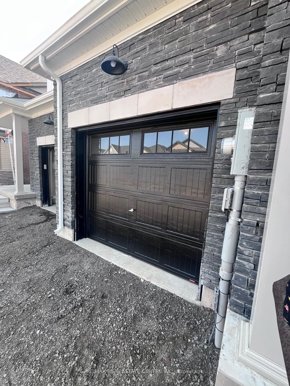 331 Port Crescent thumbnail 2