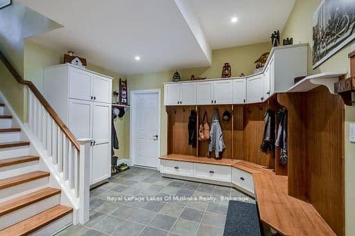 230 Ecclestone Drive thumbnail 21