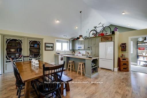 230 Ecclestone Drive thumbnail 24