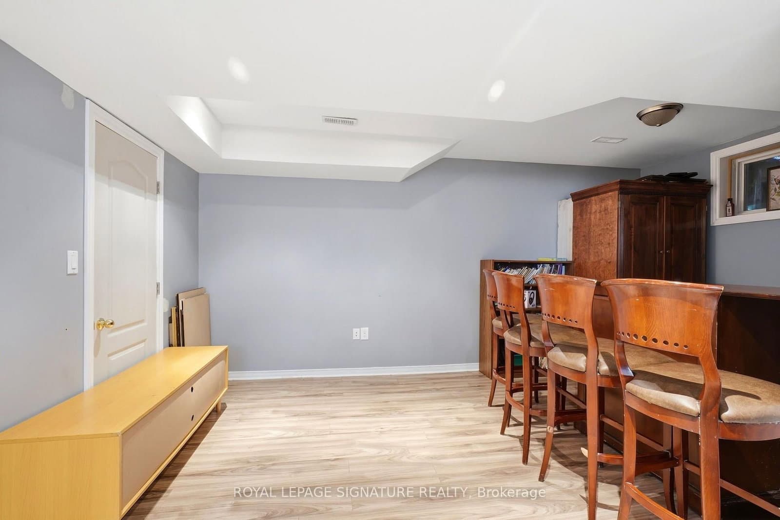 517 Victoria Street thumbnail 19