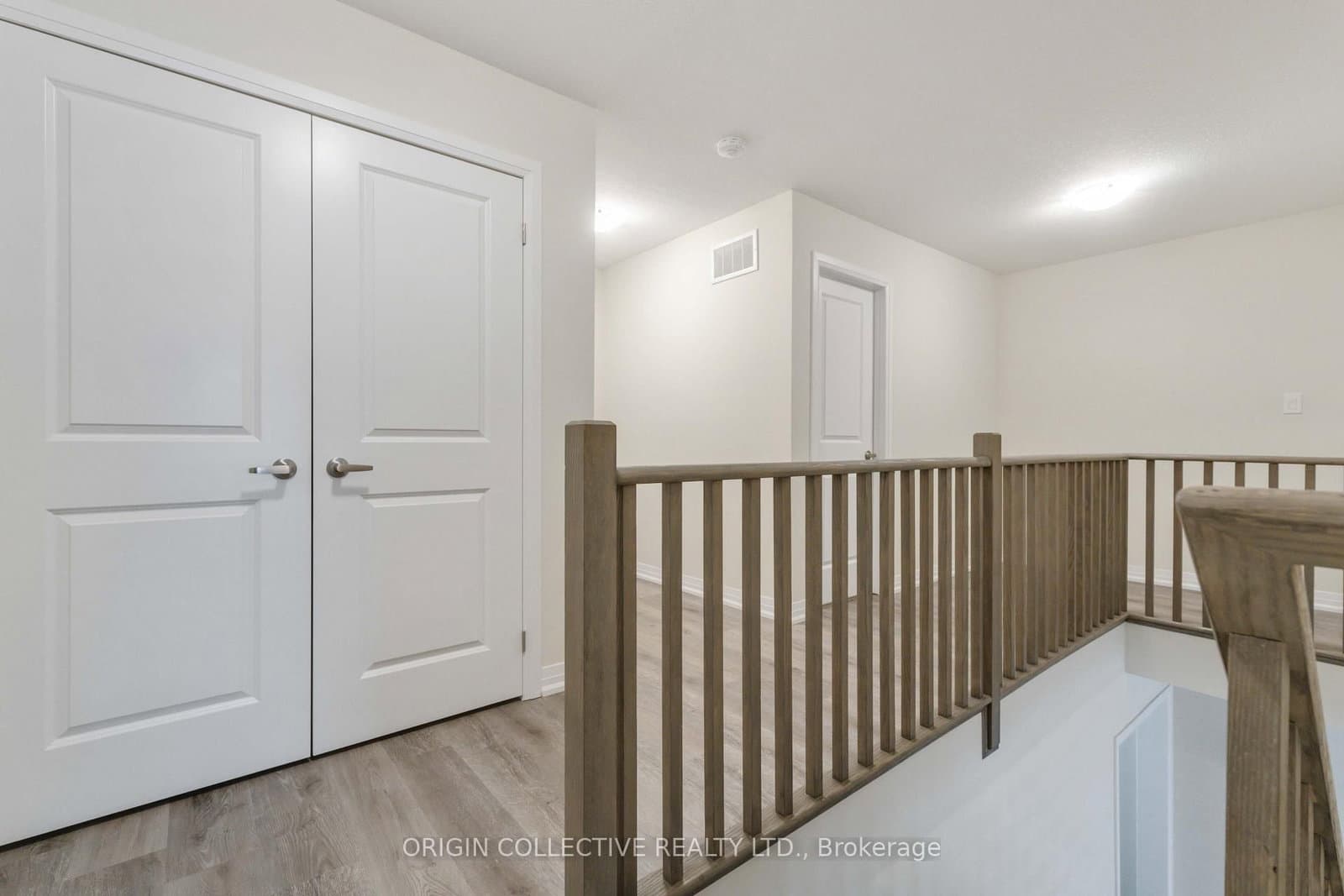 185 Bedrock Drive S, Unit 14 thumbnail 5