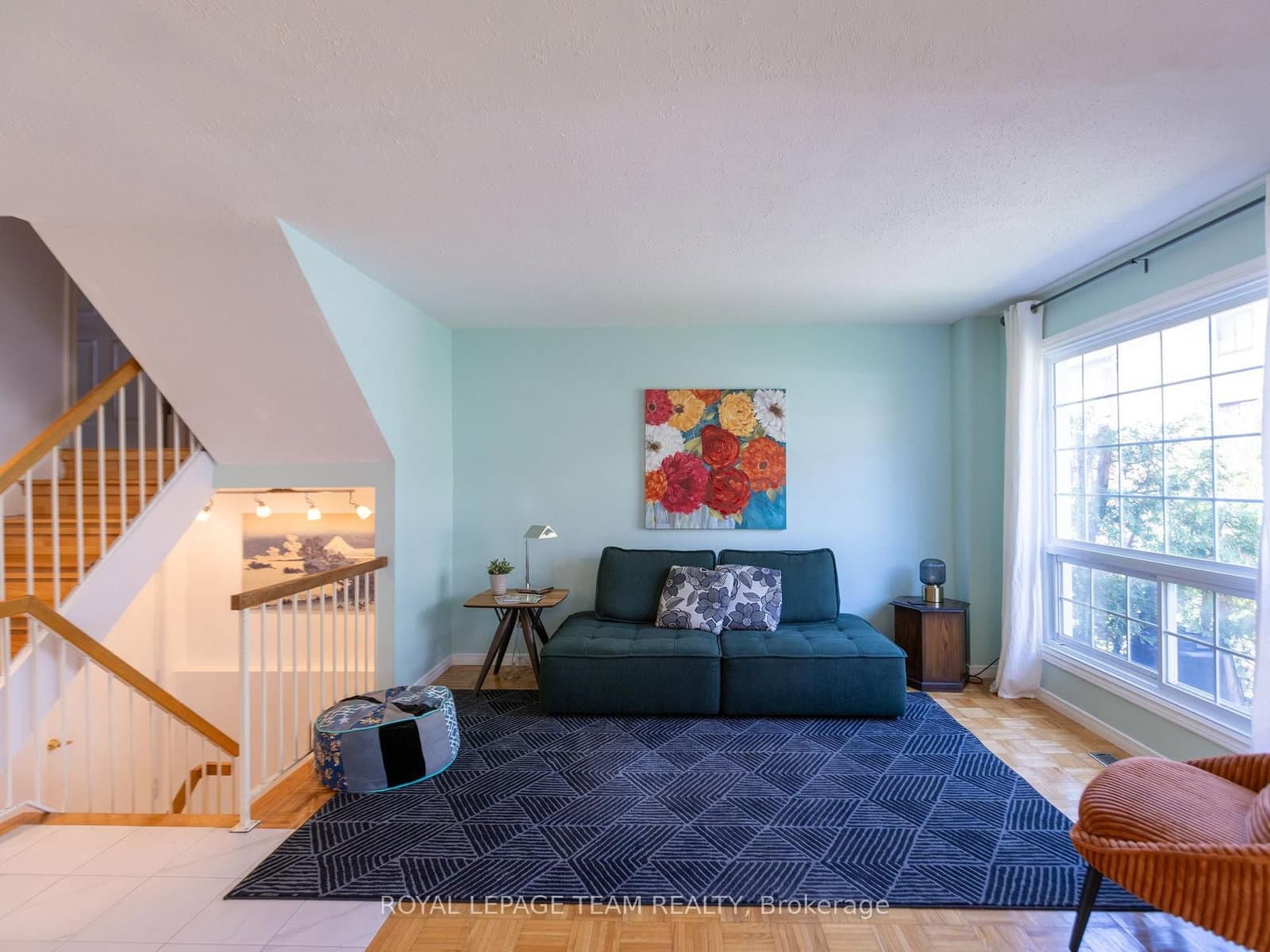 930 Alenmede Crescent thumbnail 4