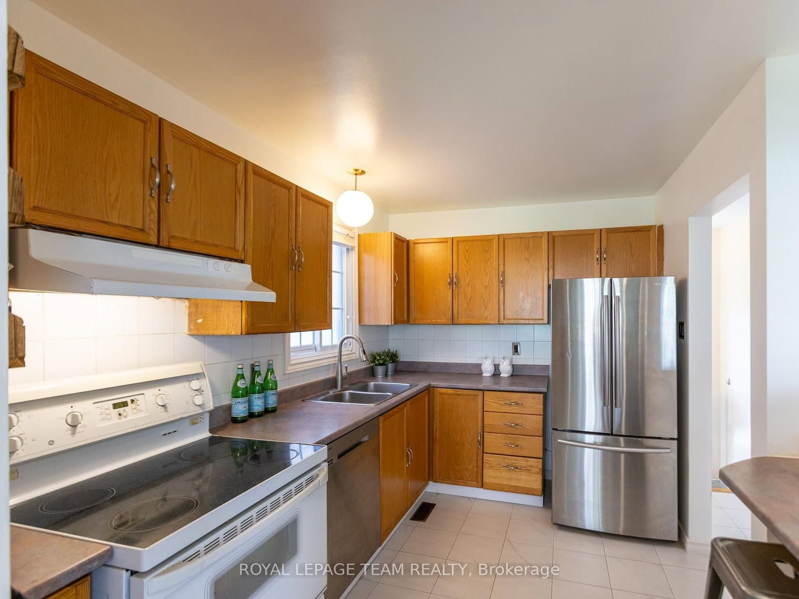 930 Alenmede Crescent thumbnail 9