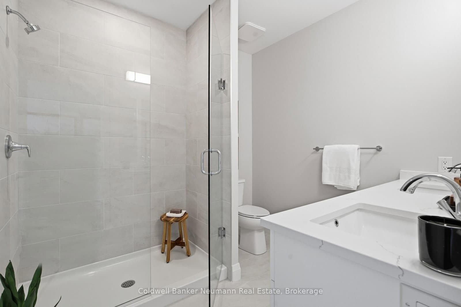1882 Gordon Street, Unit 307 thumbnail 13