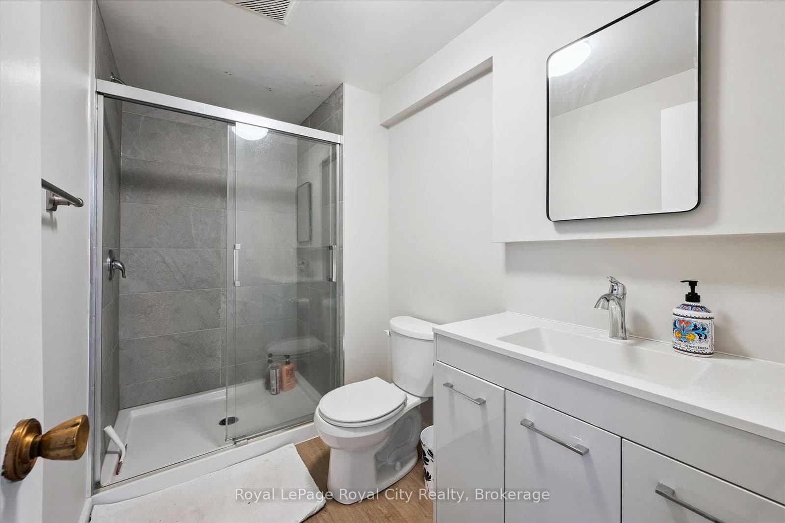 29 Hooper Street W, Unit 2 thumbnail 14