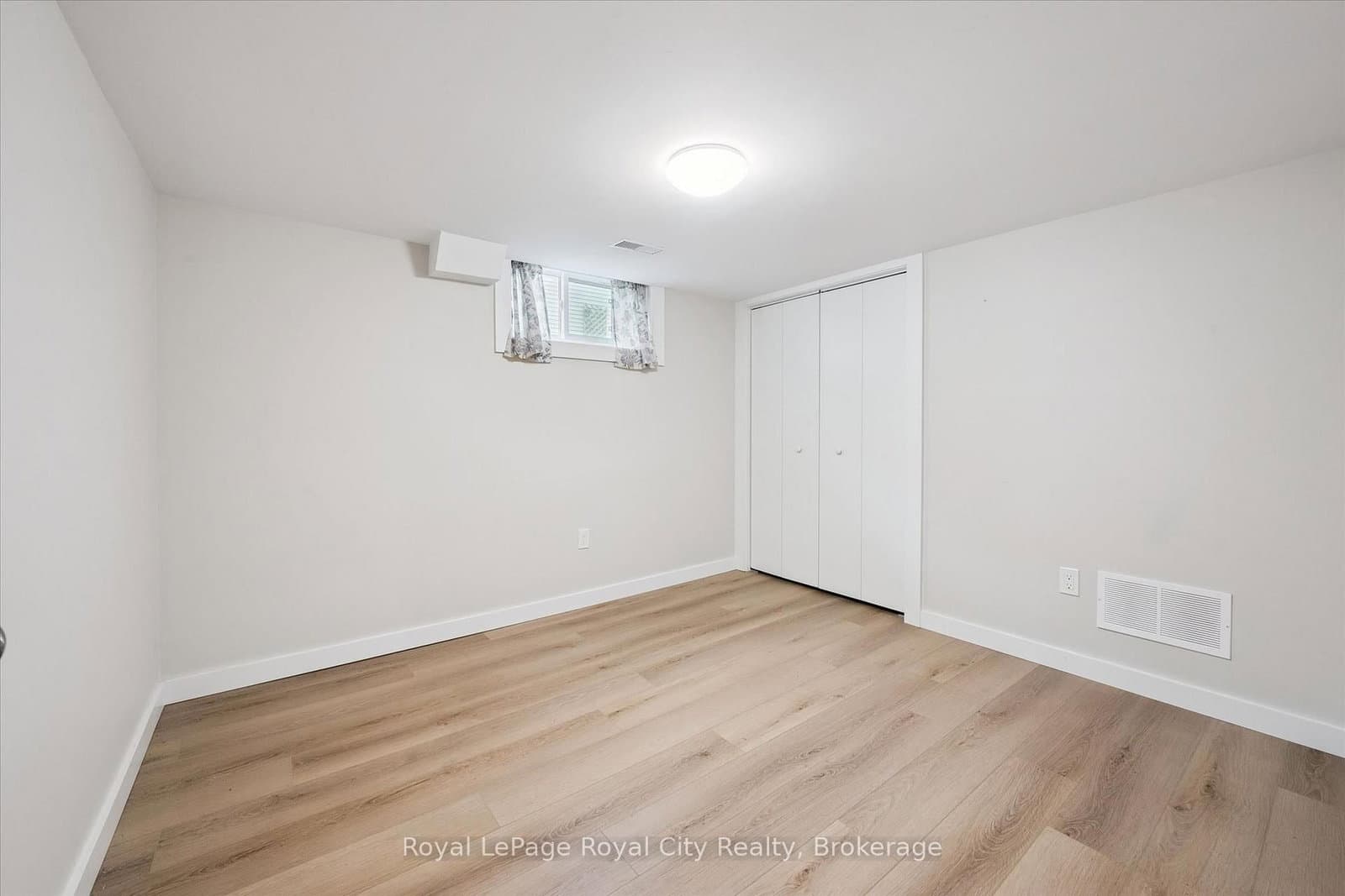 29 Hooper Street W, Unit 2 thumbnail 17