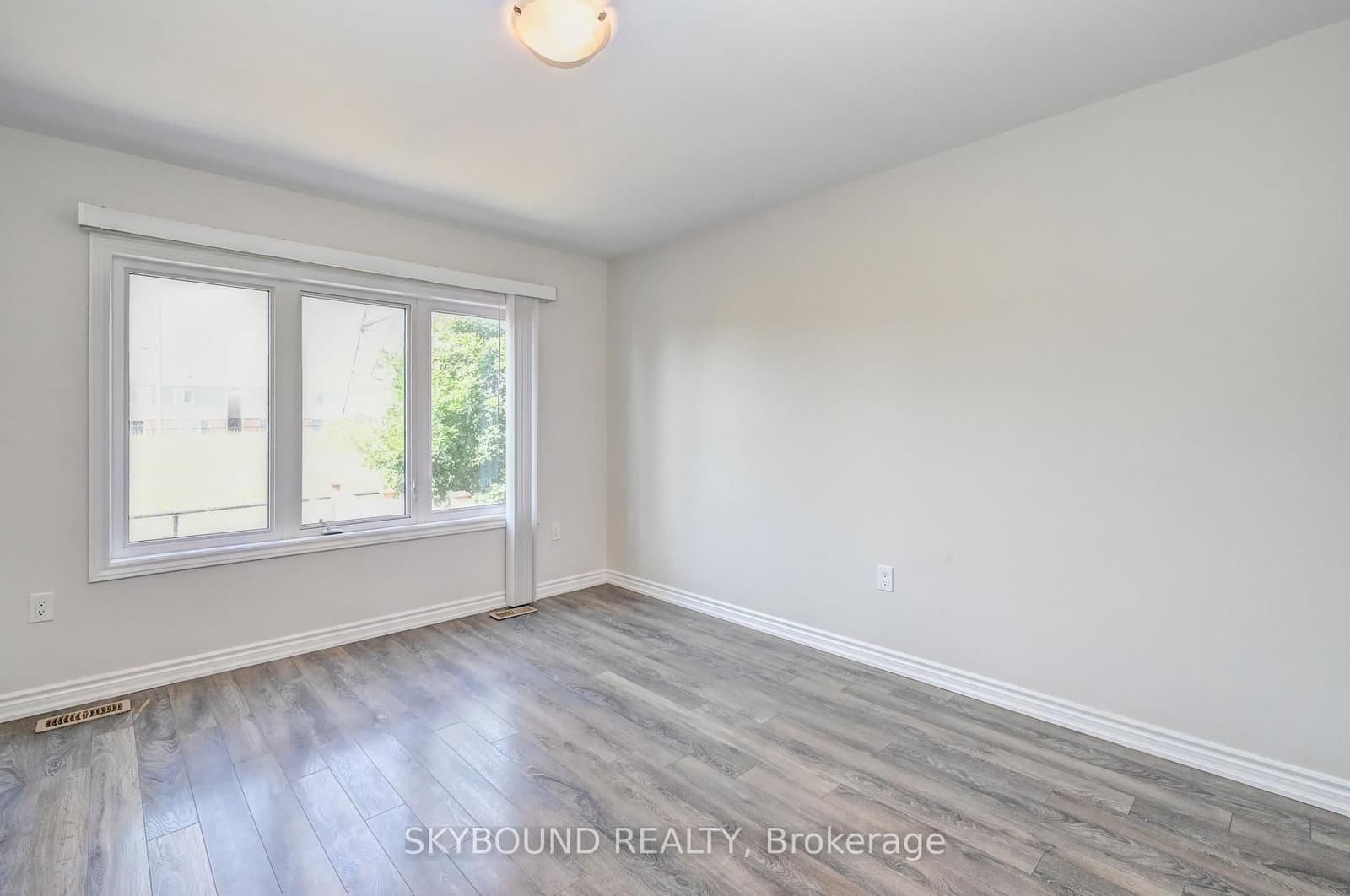 260 Waterbrook Lane thumbnail 13