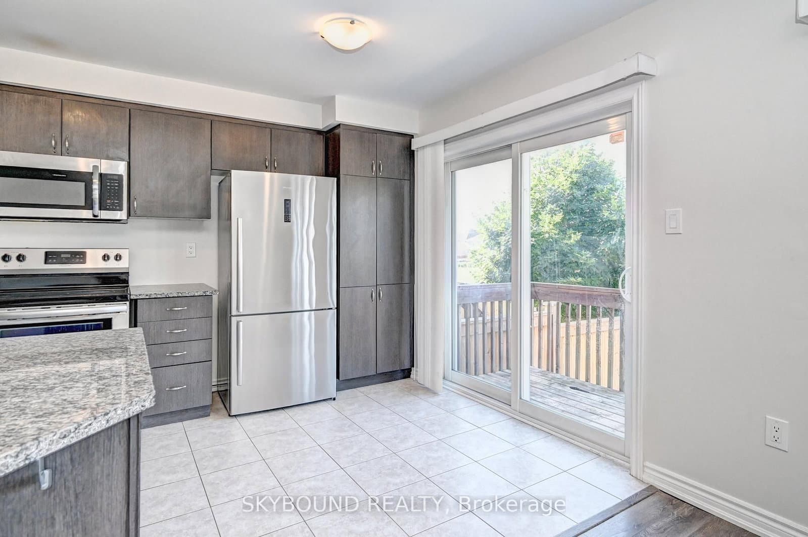 260 Waterbrook Lane thumbnail 14