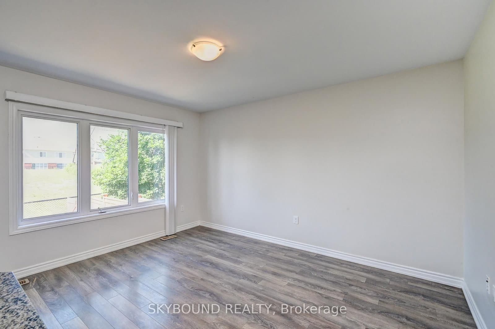 260 Waterbrook Lane thumbnail 9
