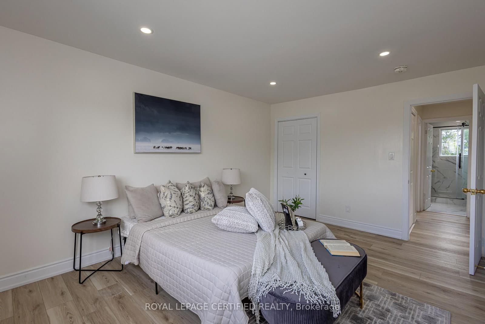 111 Limeridge Road W thumbnail 20