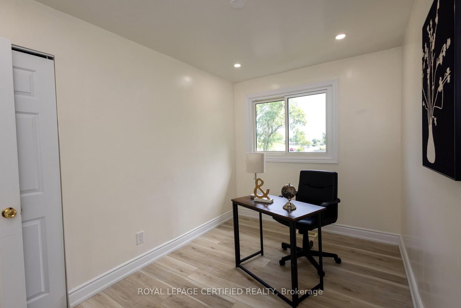 111 Limeridge Road W thumbnail 26