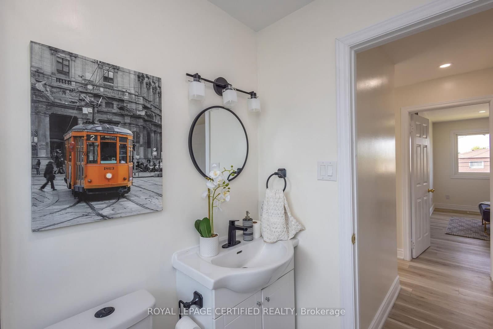 111 Limeridge Road W thumbnail 29