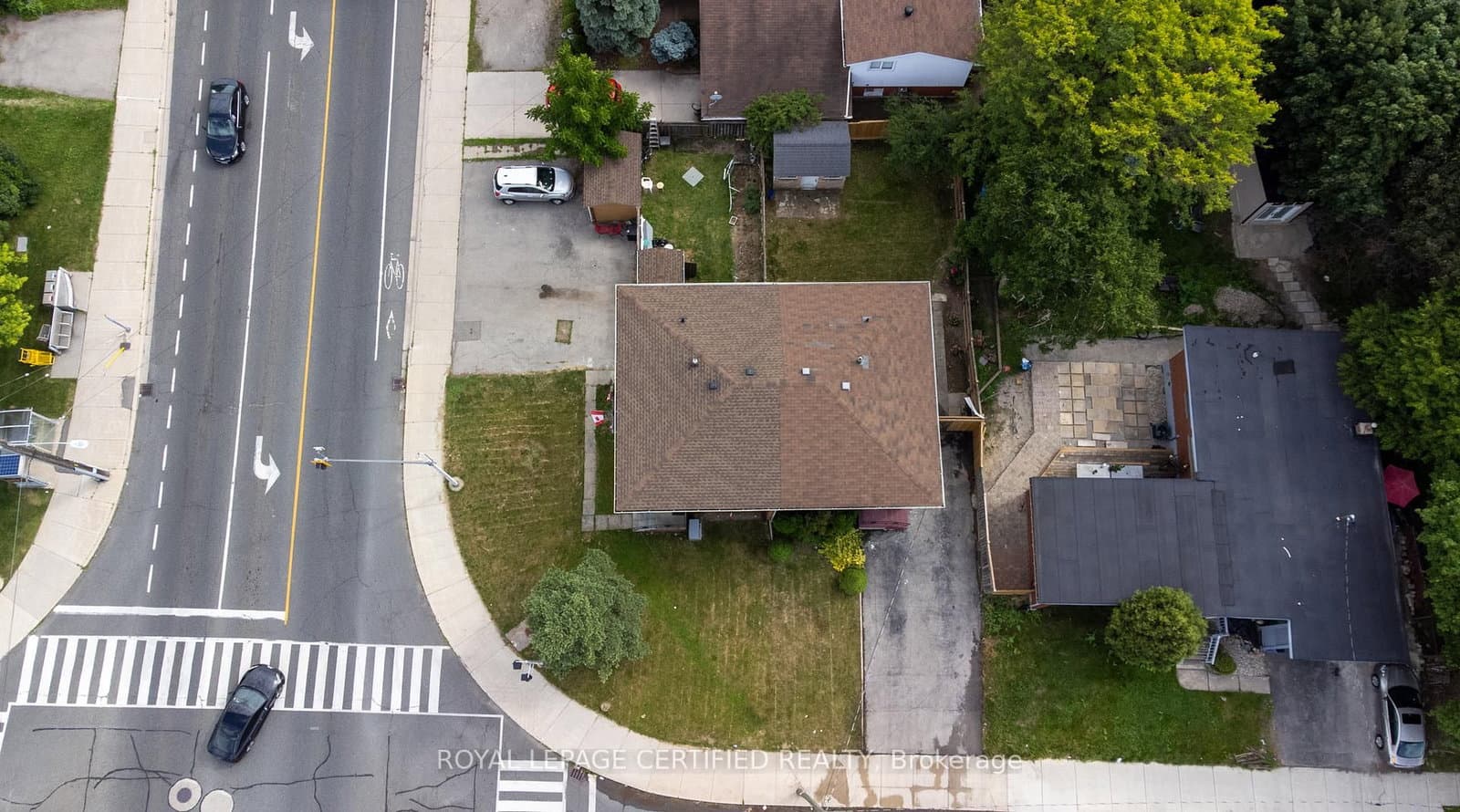 111 Limeridge Road W thumbnail 3