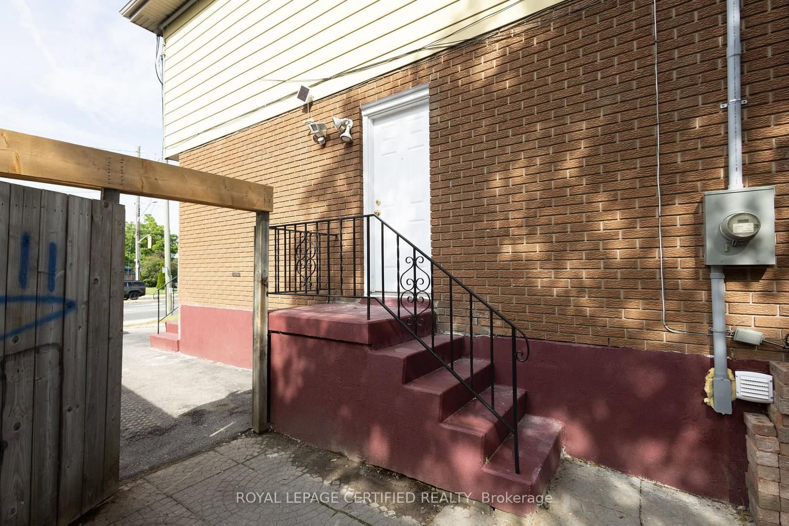 111 Limeridge Road W thumbnail 41