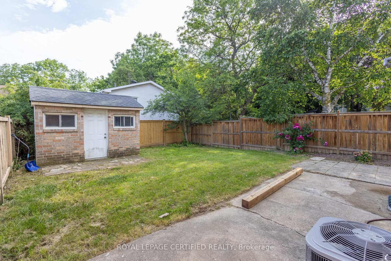 111 Limeridge Road W thumbnail 43